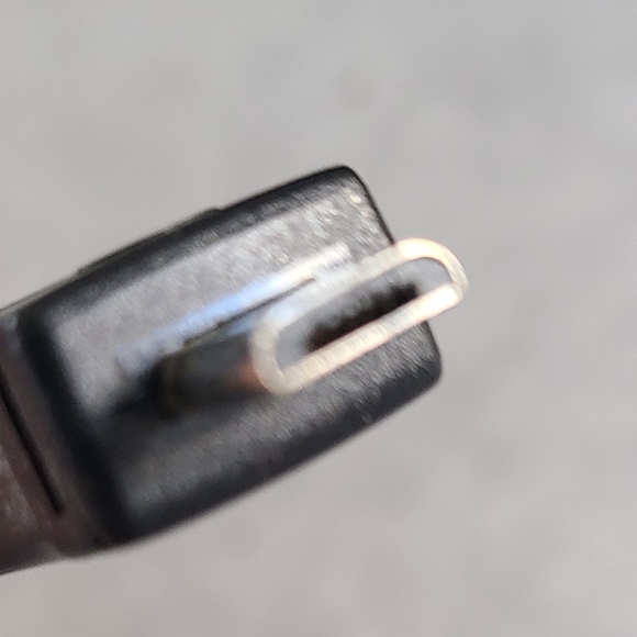 Mobile phone car charger - Picture 4 of 4